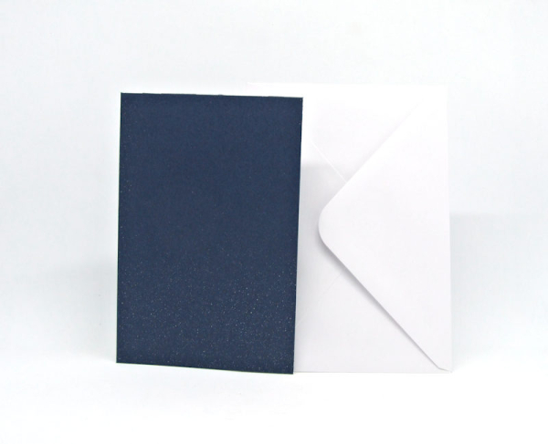 Doppelkarte in glitzernd dunkelblau mit weißem Umschlag