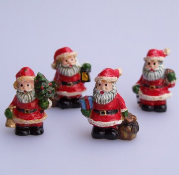 Dekofiguren Weihnachtsmänner, 4 Stück sortiert
