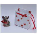 Maus sitzend mit Herz - Im Geschenkbeutel
